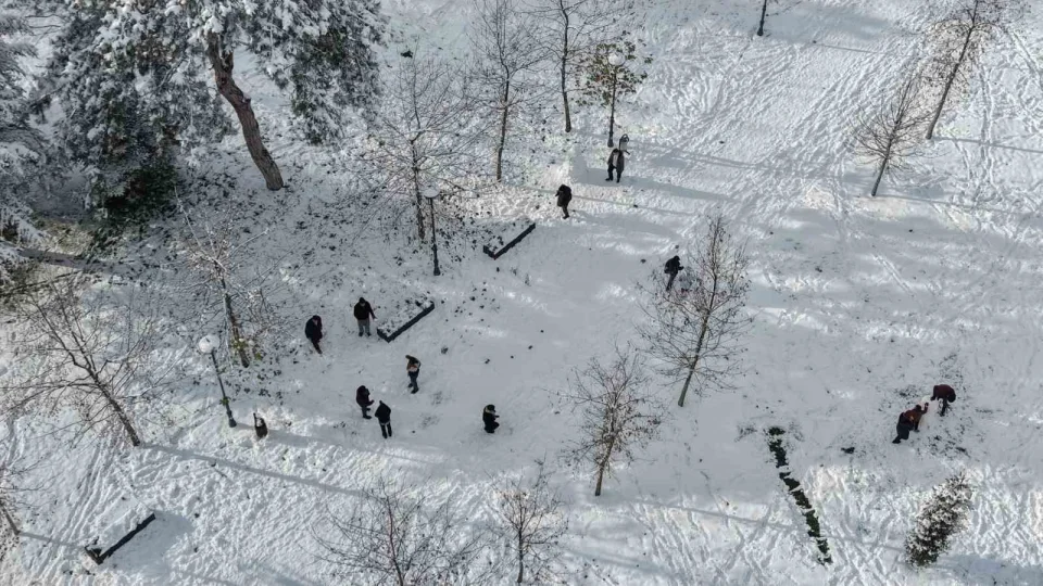 Kar yemek san�ld��� kadar masum de�il