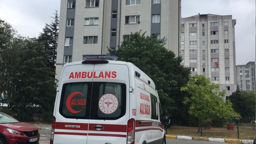 Kız arkadaşını süpürgenin kablosuyla boğarak öldürdü