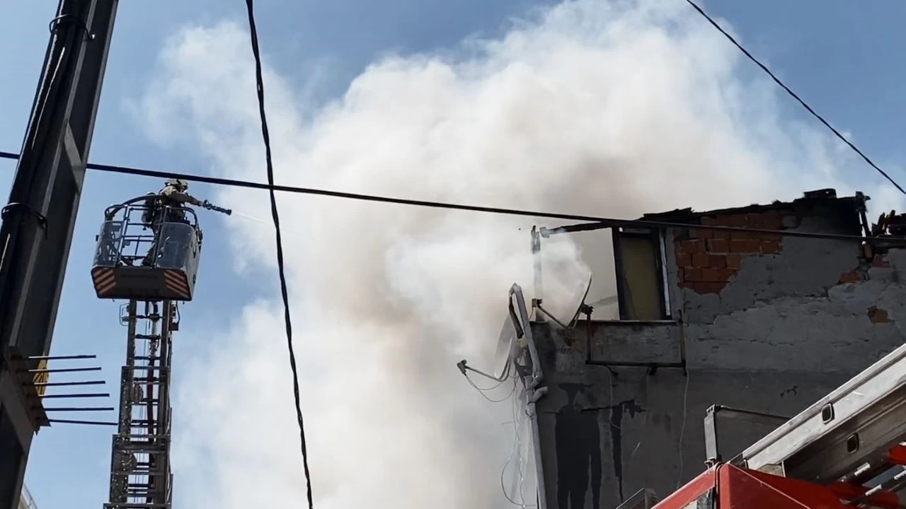 Kkekmece'de korkutan yangn