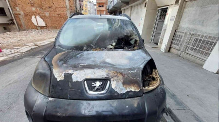 Madde bağımlısı şahıs aracı yakıp kaçtı