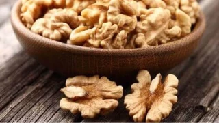 Mu'ta hasadna balanan cevizde bin ton rekolte bekleniyor