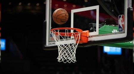 NBA'de 9 maç oynandı