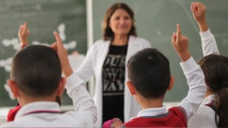 Öğretmenler, toplumun vazgeçilmez unsurlarıdır