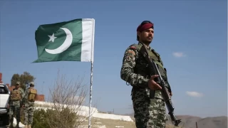 Pakistan: Hindistan'n saldrlarna kendi belirlediimiz yer ve zamanda karlk vereceiz