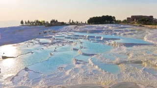 Pamukkale: Doğanın ve biyolojinin birlikteliğiyle oluşan canlı miras