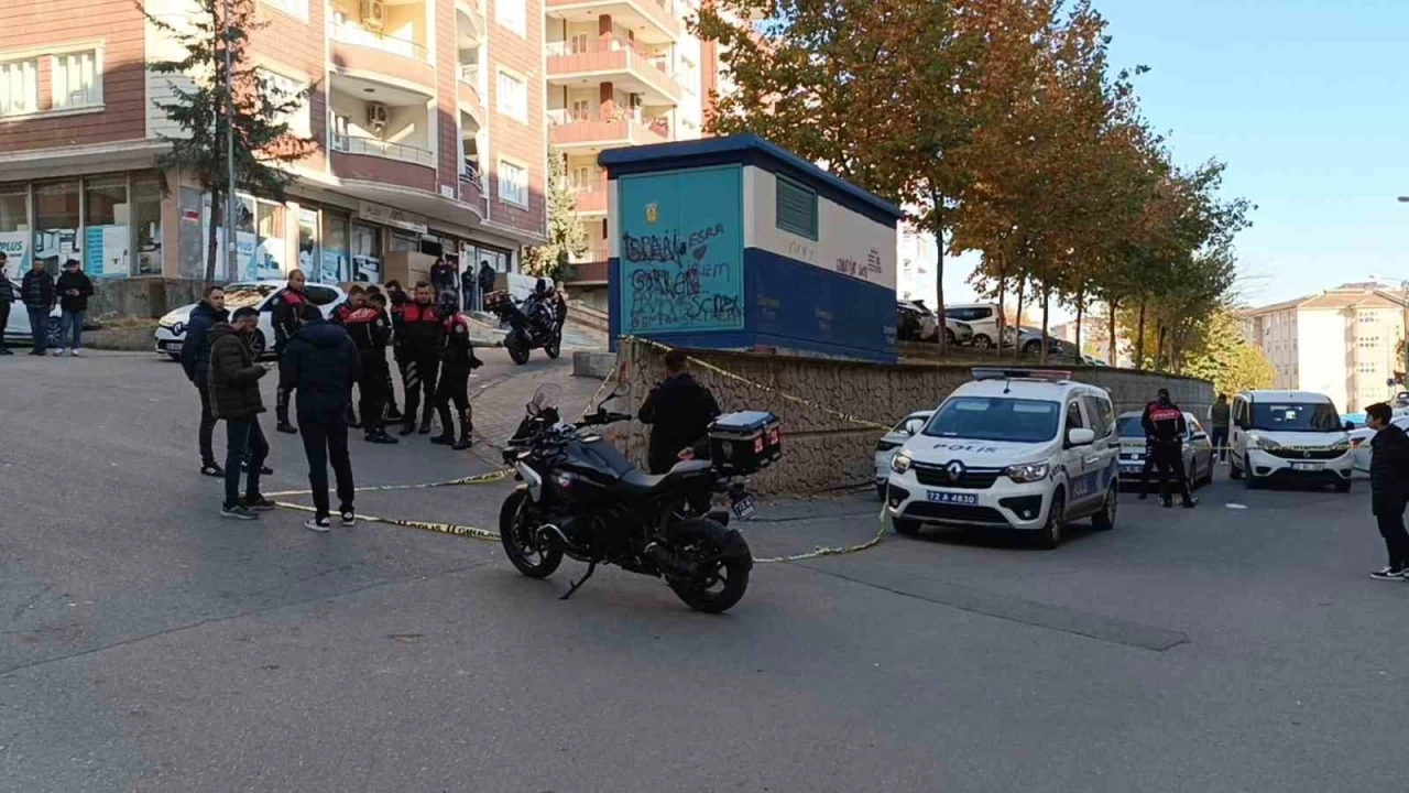 Polisin 'dur' ihtar�na uymad�, baca��ndan vuruldu