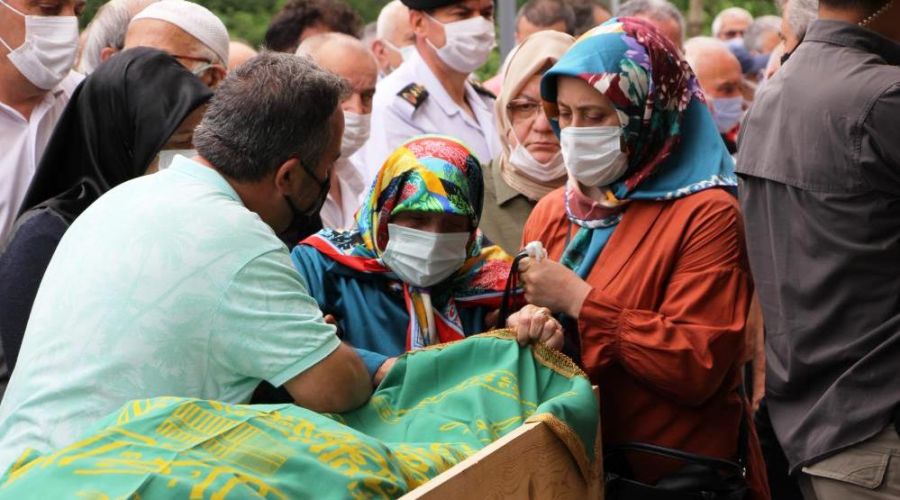 Rize'de hayatını kaybedenler defnedildi