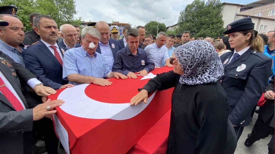�ehit uzman �avu�, son yolculu�a u�urland�