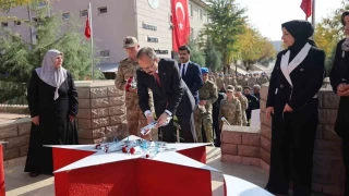 Siirt'te helikopter kazasında şehit olan 17 asker dualarla anıldı