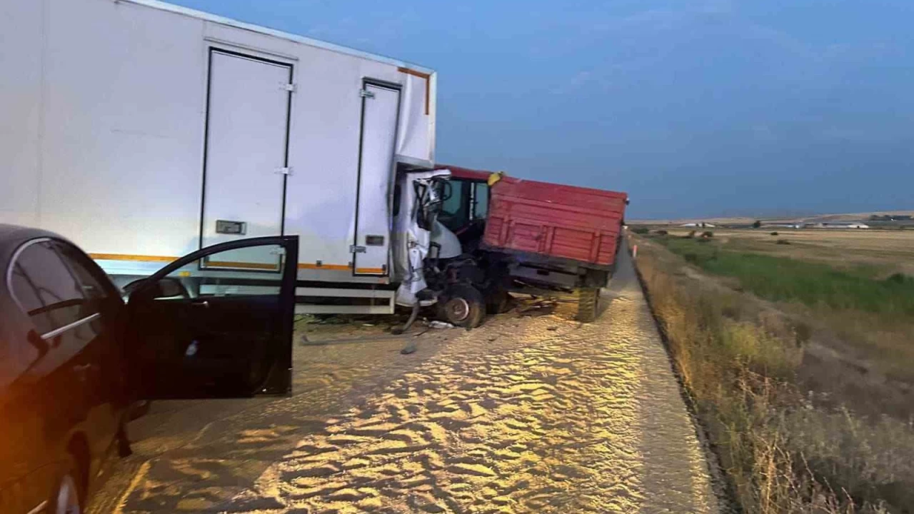 Sivas'ta zincirleme trafik kazas�: 6 yaral�