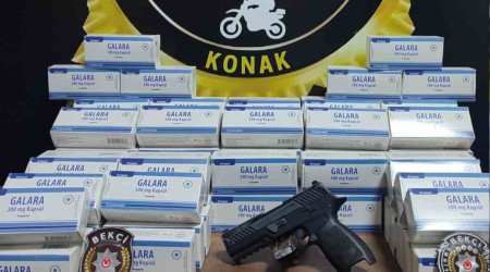 Şüphe üzerine durdurulan araçta binlerce sentetik hap çıktı