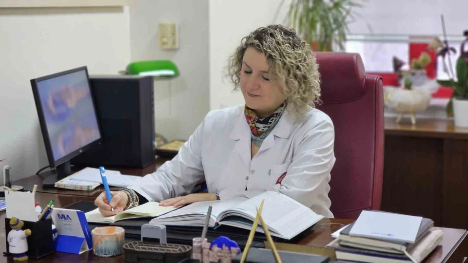 Susuz kalan beyinde h�creler aras� ileti�im yava�l�yor