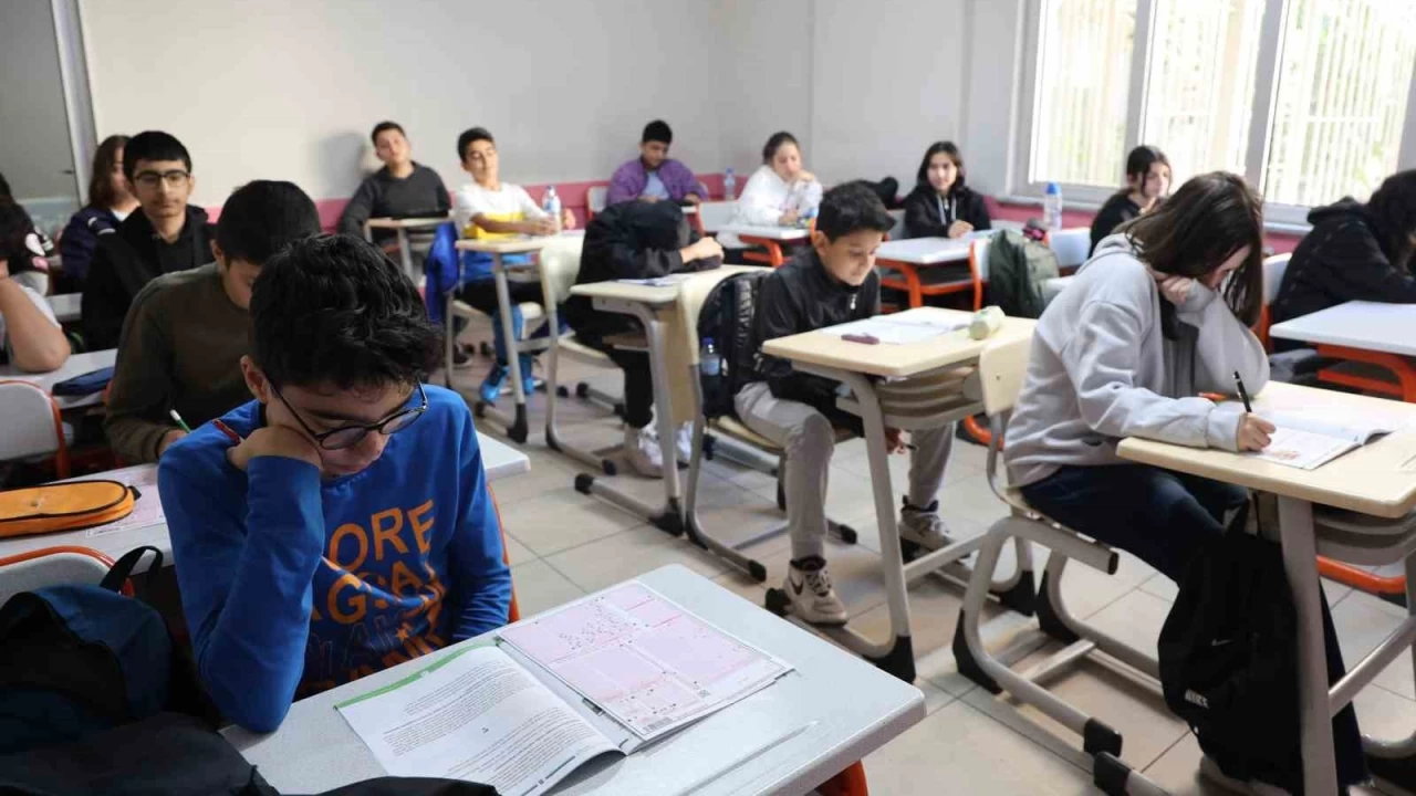 Tatilde öğrencilere 'dijital dünya' tuzağı uyarısı