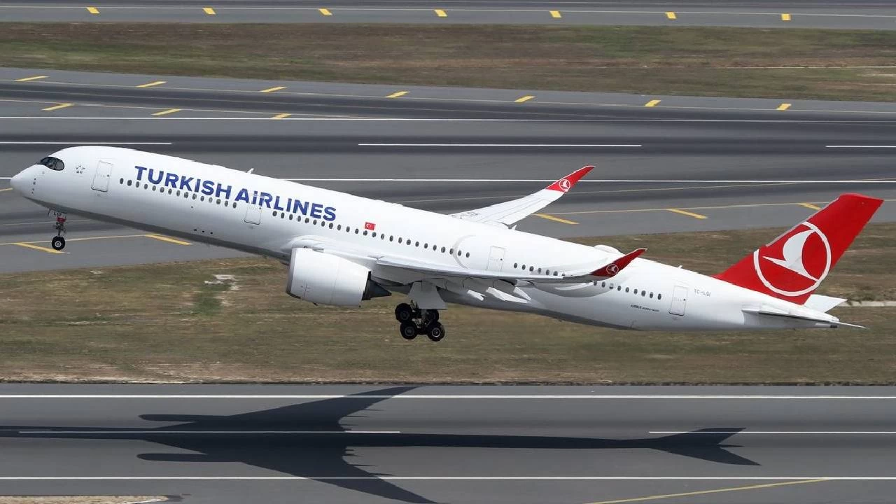 THY'nin İstanbul-Sevilla uçuşları başladı
