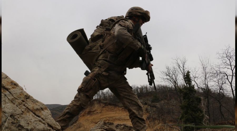 Tunceli'de terristlerin kulland 4 maara imha edildi