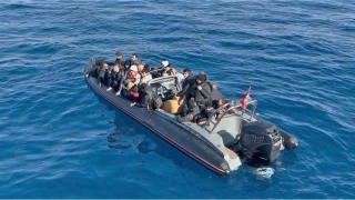 Urla'da 28 kaak gmen yakaland