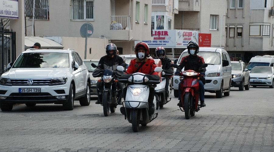 Uyuşturucu etkisi altındaki kurye görüntülendi
