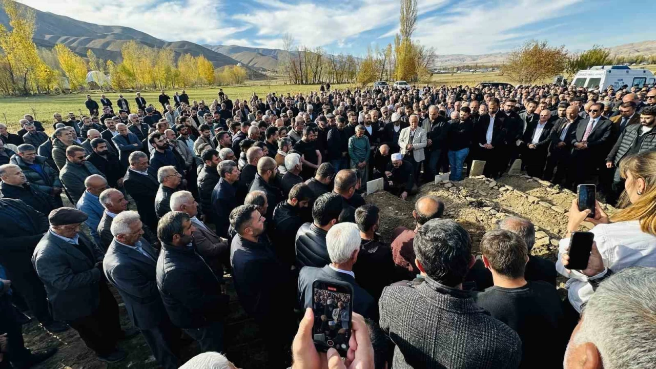 Van'daki feci kazada ölü sayısı 4'e yükseldi