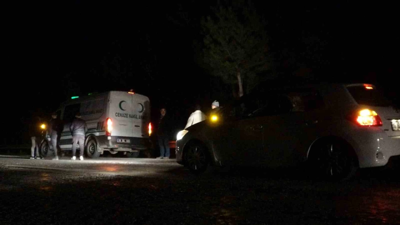 Yaşlı adam bahçede yanmış halde ölü bulundu
