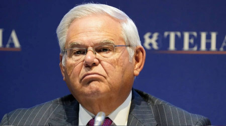 ABD'de Bob Menendez'e istifa çağrısı
