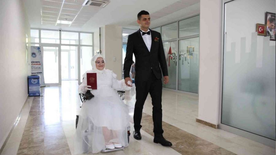 Aşk engel tanımadı