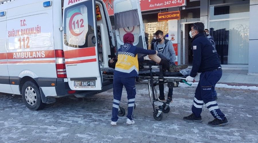 Bulduğu tüfeği göstermek isterken yanlışlıkla birini vurdu