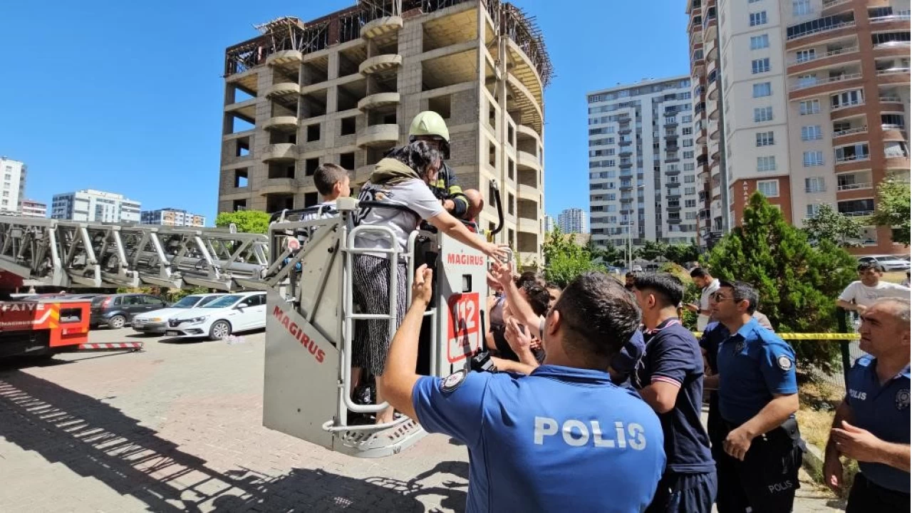 Can pazarının yaşandığı yangın elektrik tesisatından çıktı