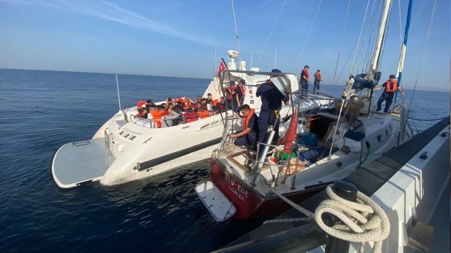 Çanakkale'de 73 kaçak göçmen yakalandı