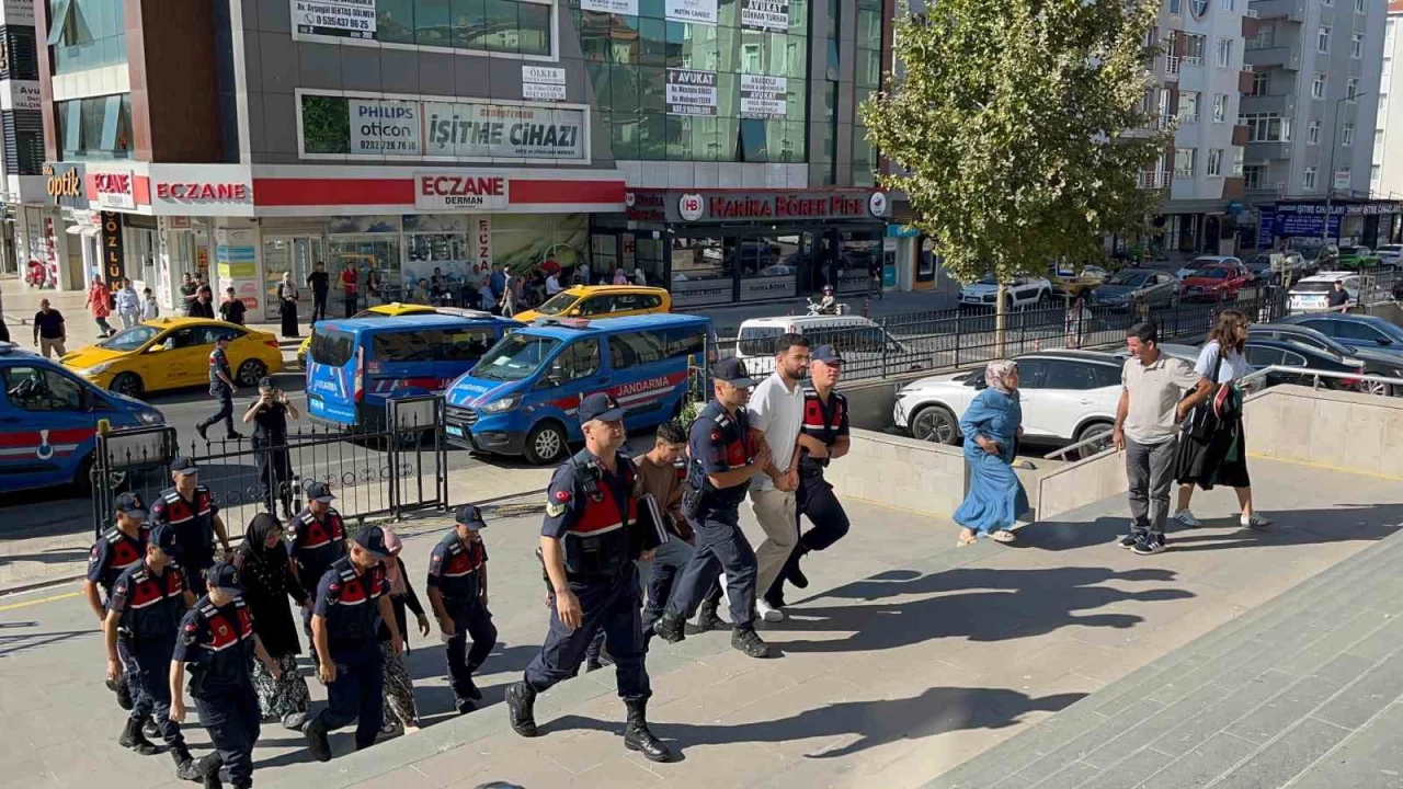 �erkezk�y'de evlat deh�eti: Babas�n� �ld�rd�