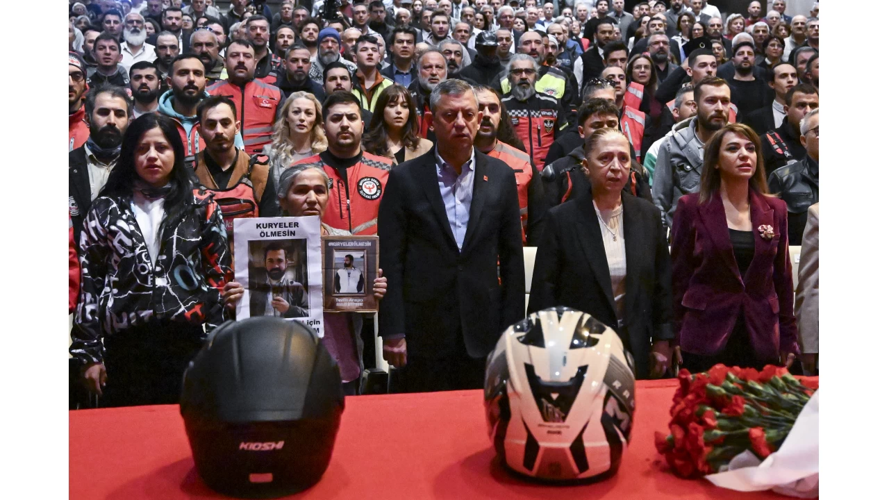 CHP Genel Bakan zel, motokuryelerle bir araya geldi