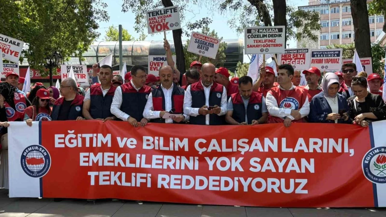 Eğitim-Bir-Sen'den 8. Dönem Toplu Sözleşme eylemi