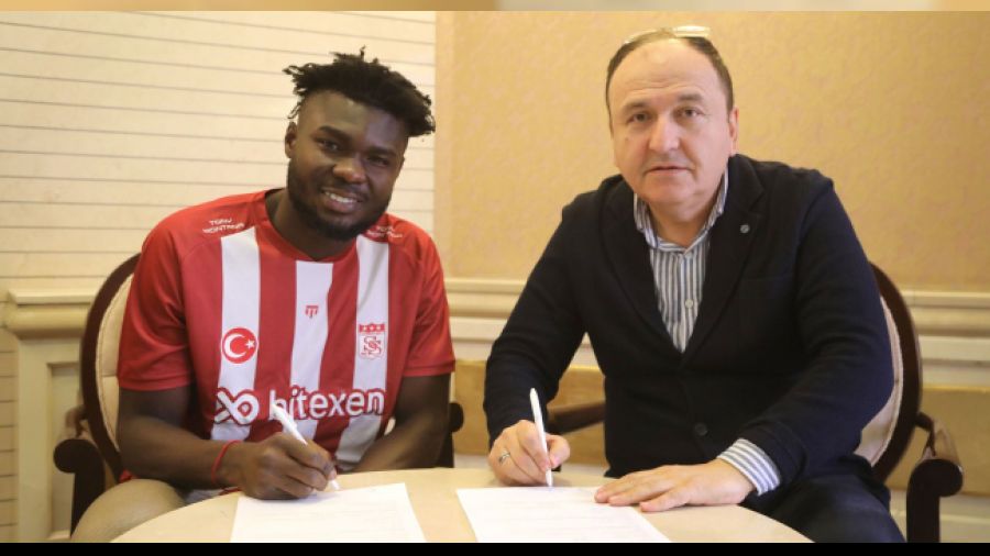 Ekvadorlu golcü Sivasspor'da