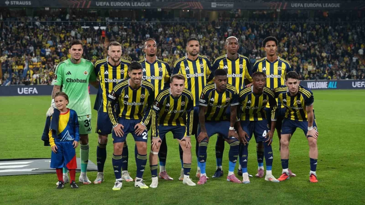 Fenerbahe'de 12 futbolcu milli mesaide