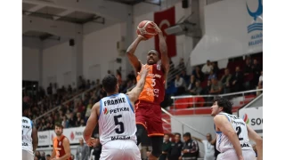 Galatasaray Aliaa Petkimspor'u  80 - 75 yendi