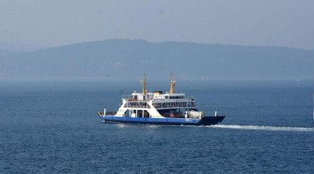 Gökçeada-Kabatepe feribot hattına 40 ek sefer konuldu
