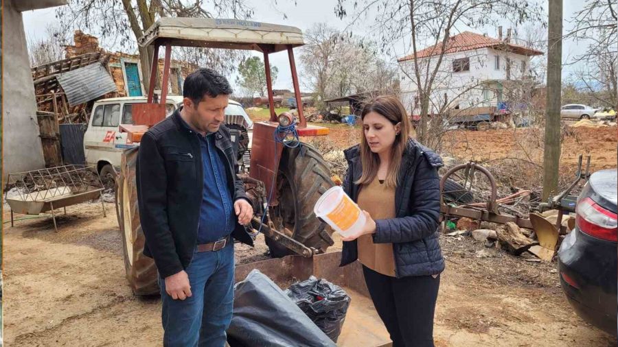 İncir üreticilerine ekşilik böceği tuzakları dağıtıldı