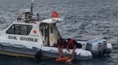 İstanbul Boğazı'nda ölüm kalım mücadelesi kamerada