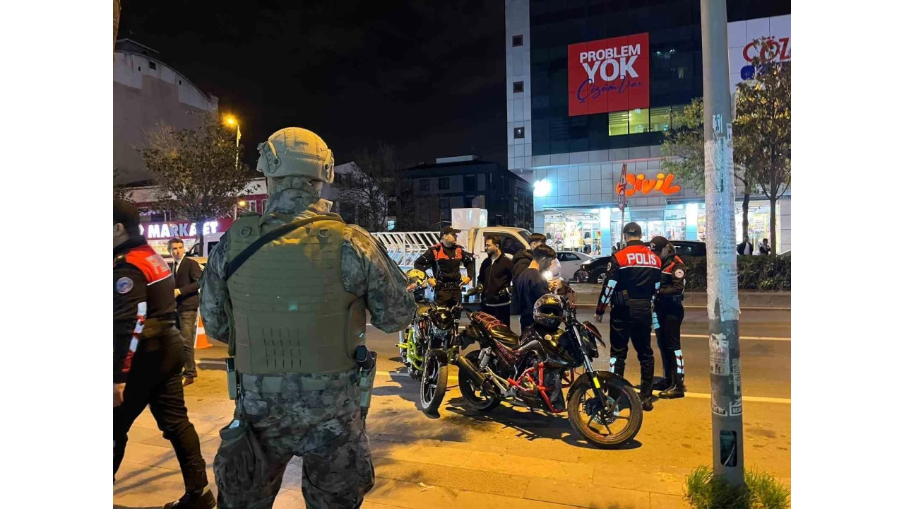 stanbul Emniyet Mdr Yldz, Esenyurt'ta denetimlere katld