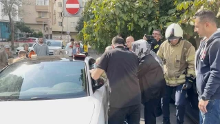 Kartal'da 2 yandaki ocuk cam krlarak kurtarld
