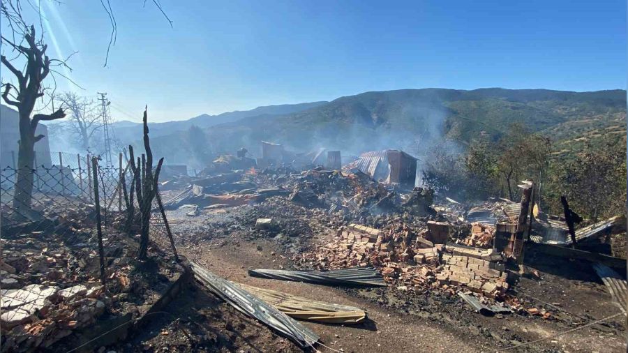 Kastamonu'da10 ev yandı