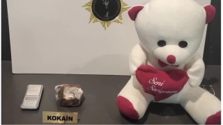 Oyuncak ay iine gizlenen kokain ele geirildi