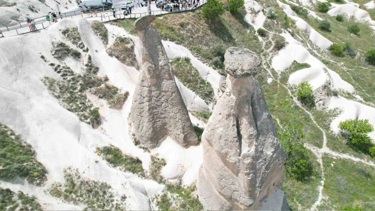 Peribacalar�nda isim karma�as�