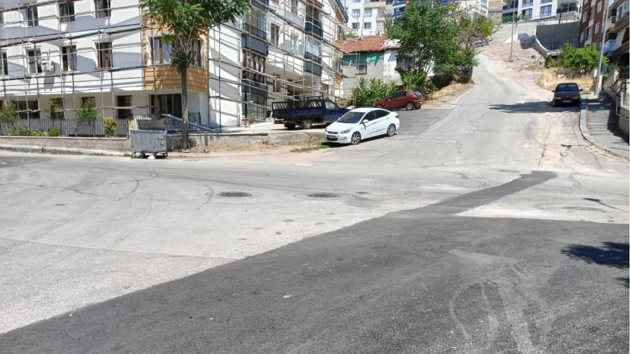 S�r�c� fren yerine gaza bast�: 2 yaral�