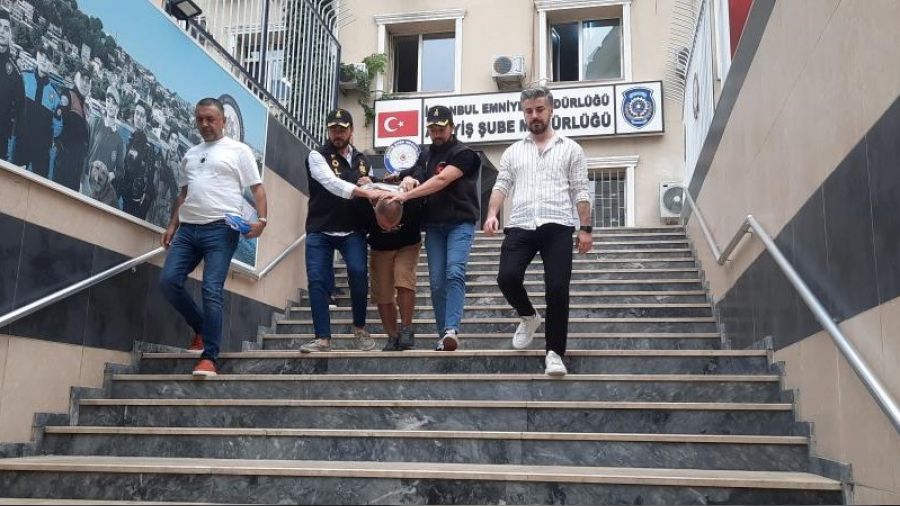 Tartıştığı kadını 4'üncü kattan itti