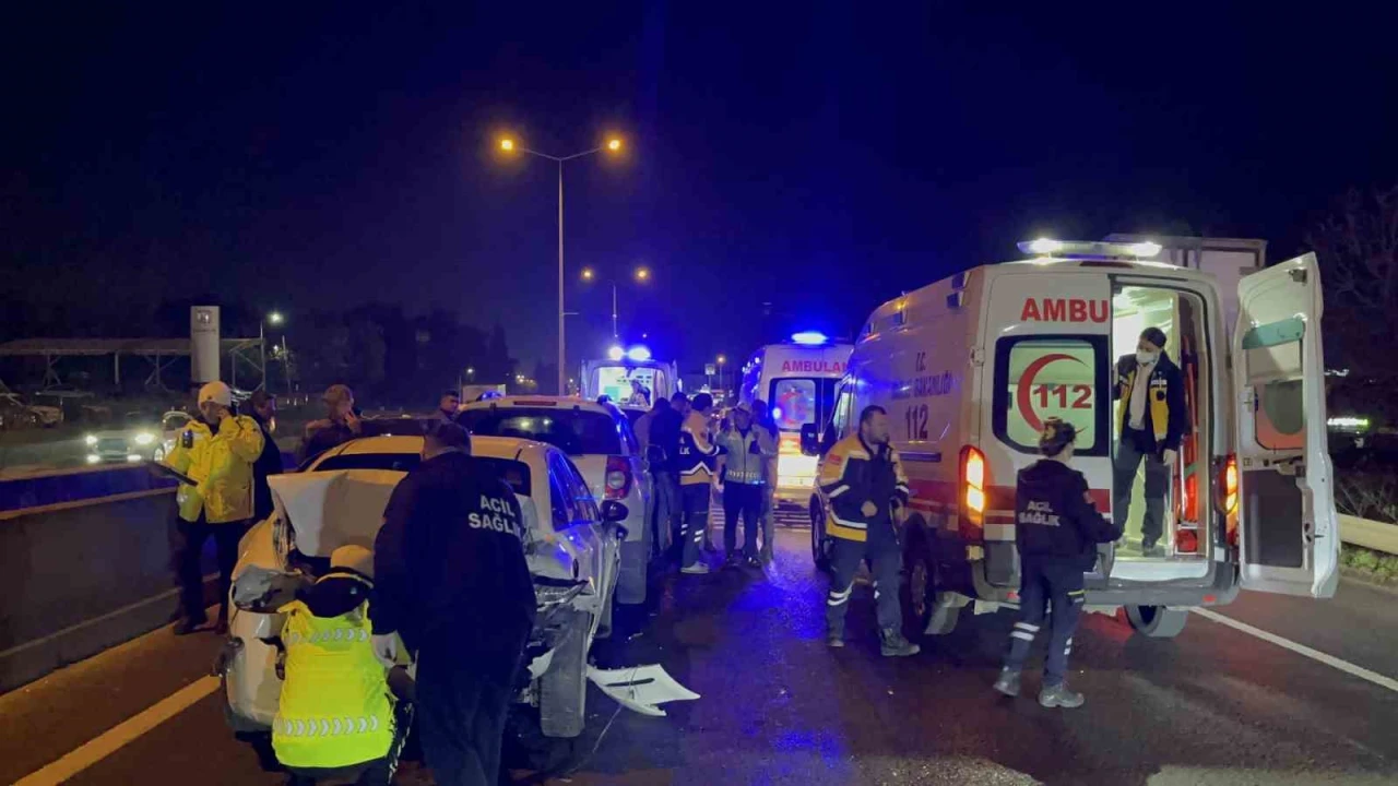 Tekirdağ'da zincirleme kaza: 2'si asker 5 yaralı