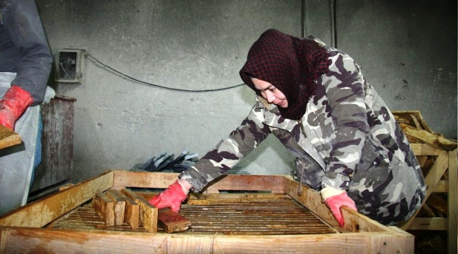 Tonluk mermerleri erkekler değil 'kadınlar' işliyor