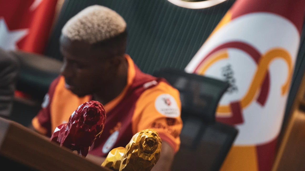 T�rk futbolunun rekor transferi: Victor Osimhen