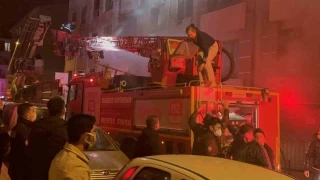 Yangnda evlerinde mahsur kalan 60 kiiyi itfaiye kurtard