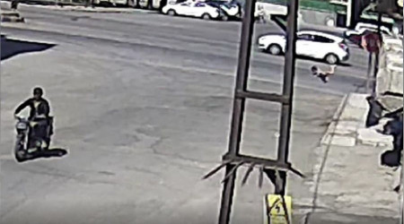 2. kattan düşen çocuk önce ağladı sonra ayağa kalktı