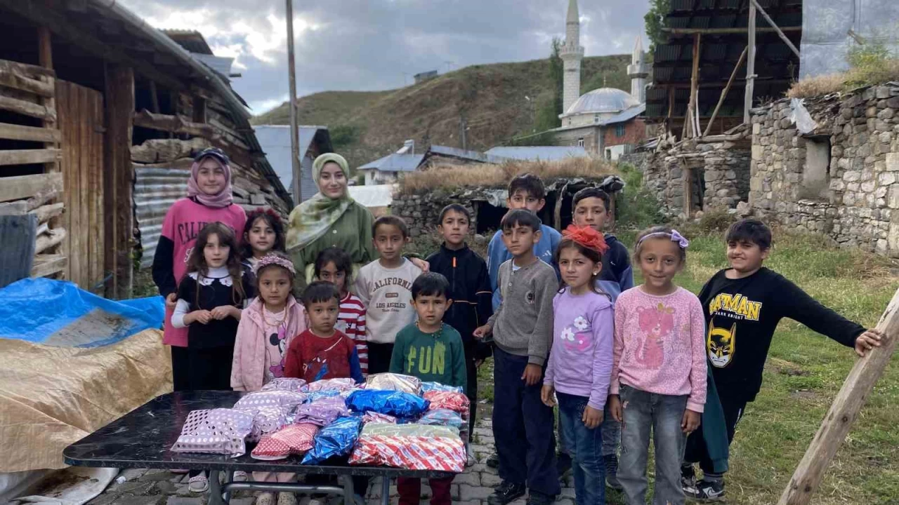 23 yaşındaki Melisa şehitlerimiz adına 10 kütüphane kurdu